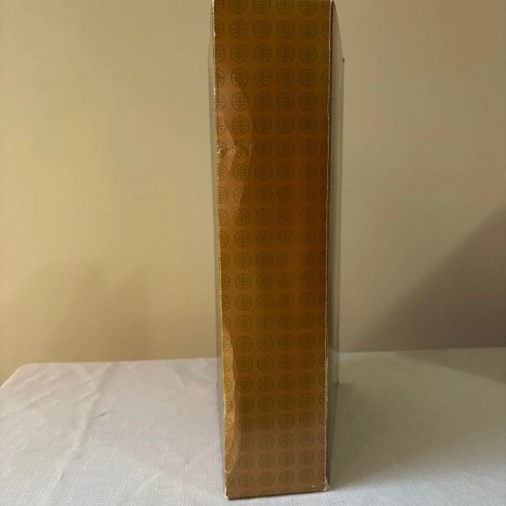 Golden Qi-Pao 1998 Barbie New in‎ Box